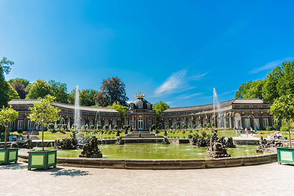 eremitage-sonnentempel-und-orangerie.jpg